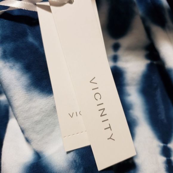 VICINITY WOMEN BLUE WHITE TIE DYE TOP - Picture 5 of 5